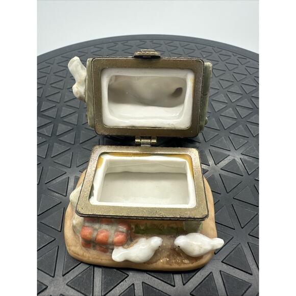 Emmett Kelly, Jr. Signature Collection Flambro Bisque Trinket Pill Box - Picture 5 of 8